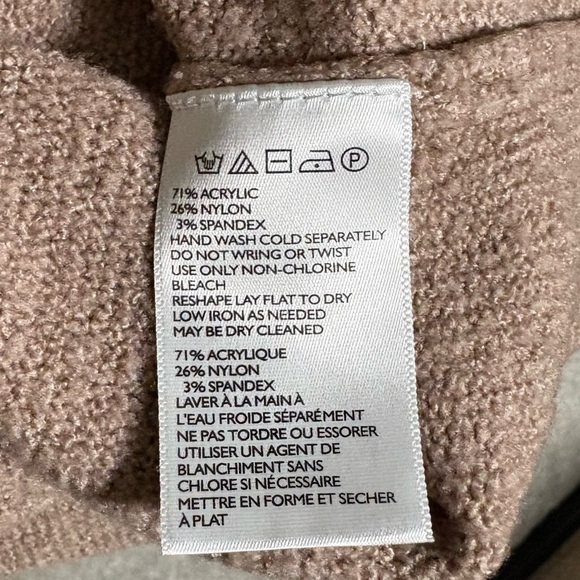 Urban Outfitters Sweater - Picture 3 of 5